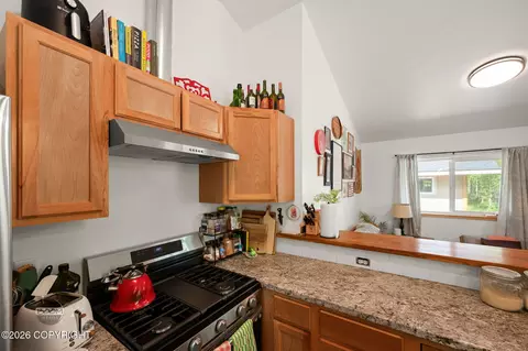 Kitchen - 5281 E Mcdowell Rd, Wasilla, AK 99654 photo 13 of 14