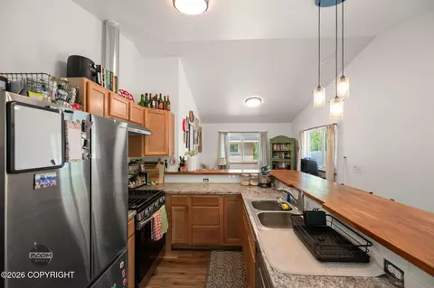 Kitchen - 5281 E Mcdowell Rd, Wasilla, AK 99654 photo 12 of 14