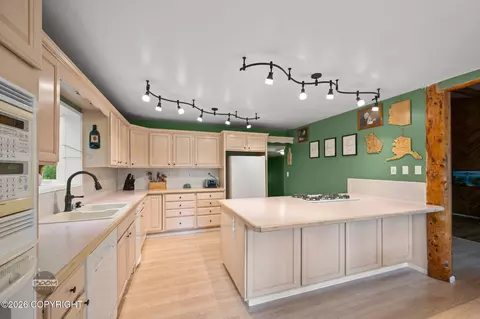 Kitchen - 22432 Glacier View Dr, Eagle River, AK 99577 photo 1 of 5