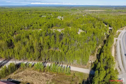2866 W Birch Harbor Rd, Houston, AK 99623