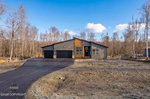 5708 S Corkey Blvd, Big Lake, AK 99652