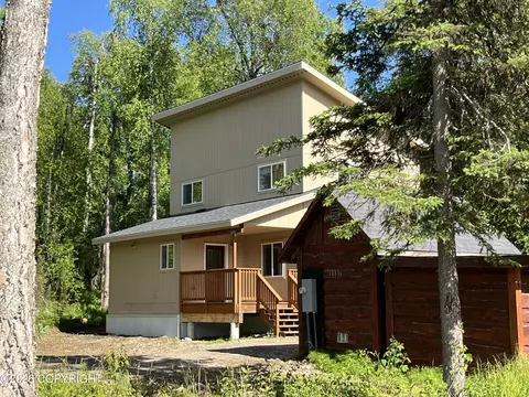10036 W Fairchild St, Wasilla, AK 99623