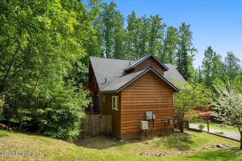 Exterior - 22909 Eagle River Rd, Eagle River, AK 99577 photo 7 of 16