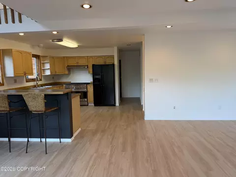 Kitchen - 22909 Eagle River Rd, Eagle River, AK 99577 photo 4 of 5