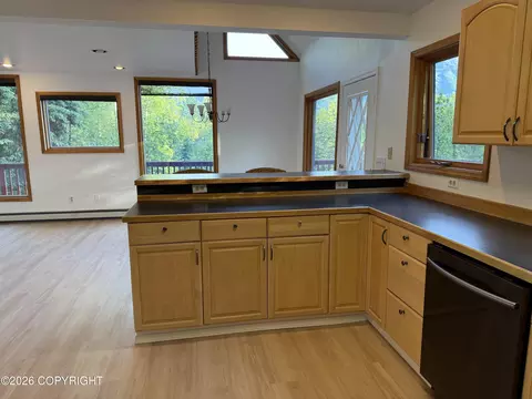Kitchen - 22909 Eagle River Rd, Eagle River, AK 99577 photo 3 of 5