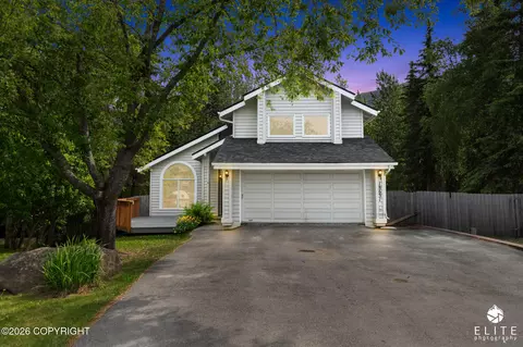 18631 Little Cape Cir, Eagle River, AK 99577