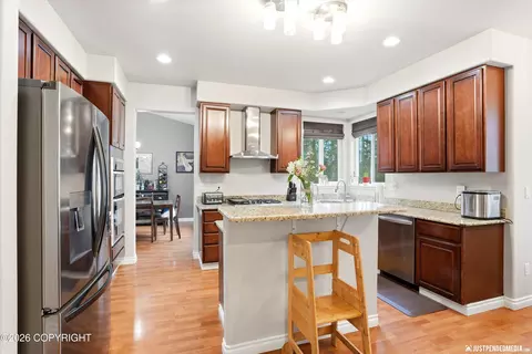 20758 Driftwood Bay Dr, Eagle River, AK 99577