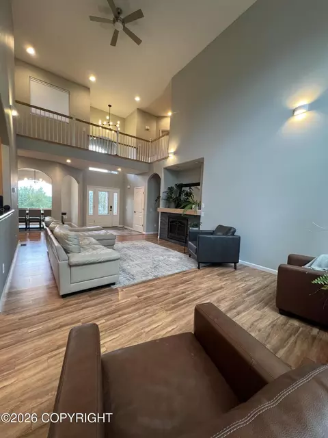 Living - 2701 E Beech Way, Wasilla, AK 99654 photo 3 of 3
