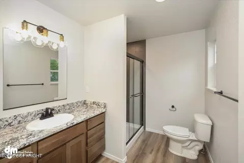 Bath - 7755 E Obsidian Loop, Wasilla, AK 99654 photo 2 of 3