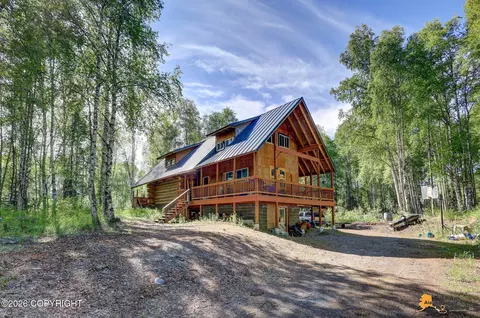 16445 E Sunshine Lake West Dr, Talkeetna, AK 99676