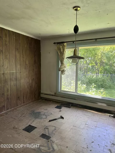 Dining - 304 Eyak Dr, Anchorage, AK 99501 photo 1 of 1