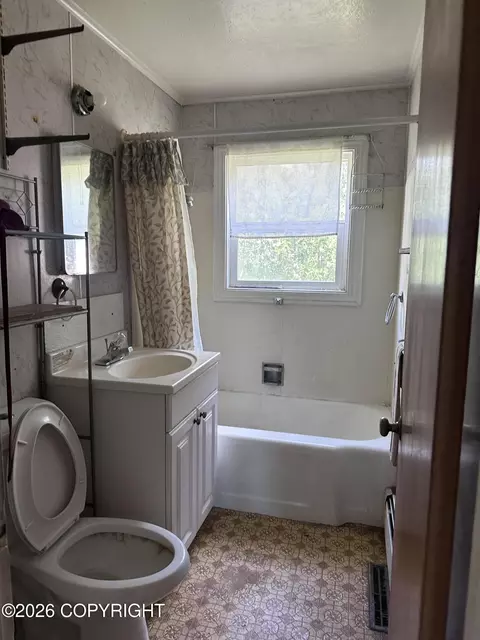 Bath - 304 Eyak Dr, Anchorage, AK 99501 photo 1 of 1