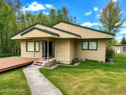 221 Creekside St, Anchorage, AK 99504