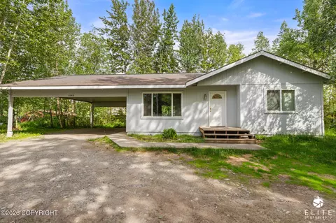 1548 N Pioneer Peak Dr, Wasilla, AK 99654
