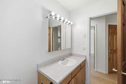 Bath - 502 Rangeview Ave, Homer, AK 99603 photo 5 of 5