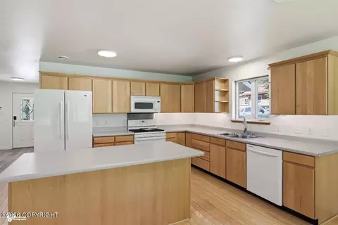 Kitchen - 502 Rangeview Ave, Homer, AK 99603 photo 1 of 7