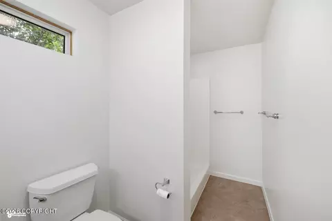 Bath - 502 Rangeview Ave, Homer, AK 99603 photo 2 of 5