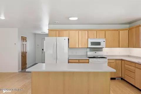 Kitchen - 502 Rangeview Ave, Homer, AK 99603 photo 3 of 7