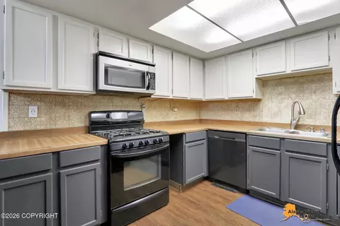 Kitchen - 18539 Culross Cir, Eagle River, AK 99577 photo 1 of 4