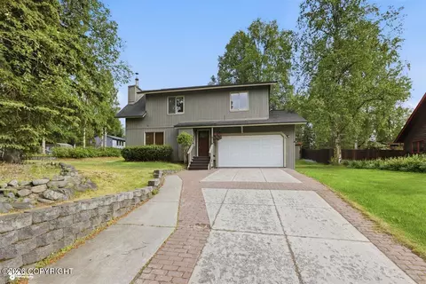 17502 Laoana Ct, Eagle River, AK 99577