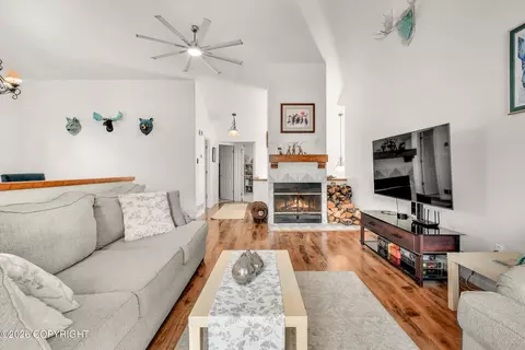 Living - 9309 Hall Cir, Eagle River, AK 99577 photo 4 of 4