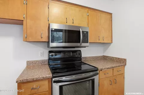 Kitchen - 7426 E 20th Ave, Anchorage, AK 99504 photo 3 of 3
