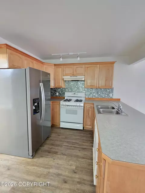 Kitchen - 17015 Riddell St, Eagle River, AK 99577 photo 2 of 2