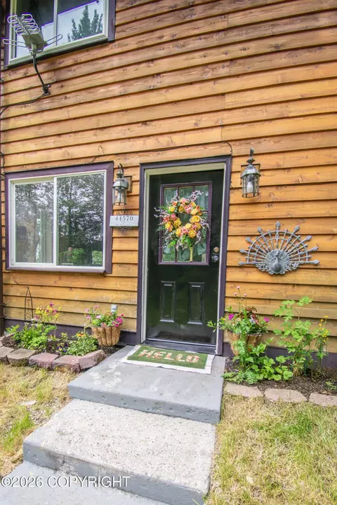 44570 Sunrise Ave, Soldotna, AK 99669