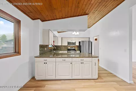 Kitchen - 9628 Balandra Cir, Eagle River, AK 99577 photo 3 of 7