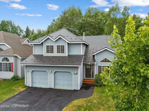 8421 Berry Patch Dr, Anchorage, AK 99502