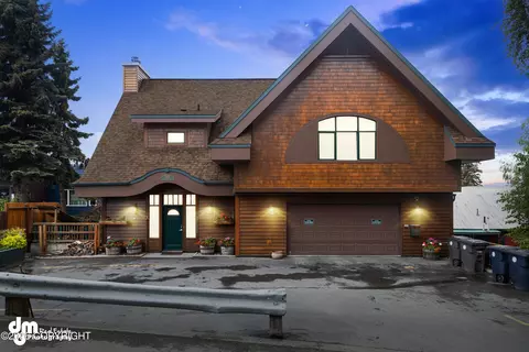 548 Coastal Pl, Anchorage, AK 99501