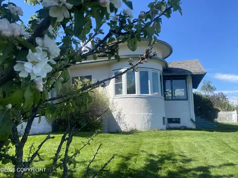 Exterior - 411 Third Ave, Seward, AK 99664 photo 2 of 10