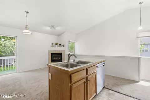 232 E 45th Ave # 28, Anchorage, AK 99503 photo 9