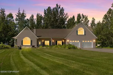750 S Serrano Dr, Wasilla, AK 99654