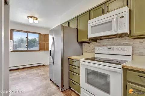 Kitchen - 1815 E Tudor Rd # B-201, Anchorage, AK 99507 photo 4 of 4