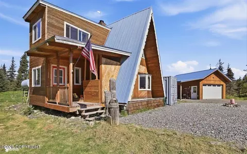 1060 Jeffery Ave, Homer, AK 99603