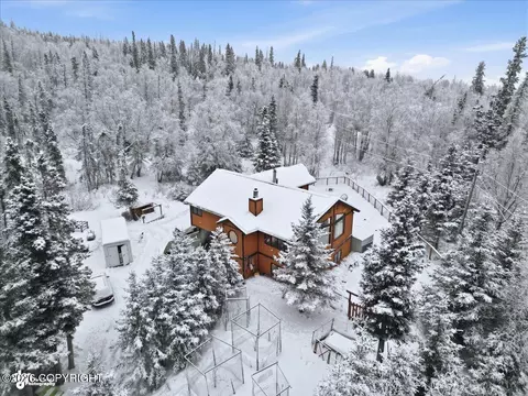 5620 Kallander Ave, Anchorage, AK 99516