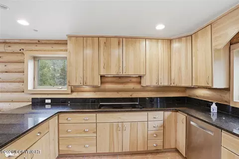 Kitchen - 22339 Elkhorn Cir, Eagle River, AK 99577 photo 5 of 6