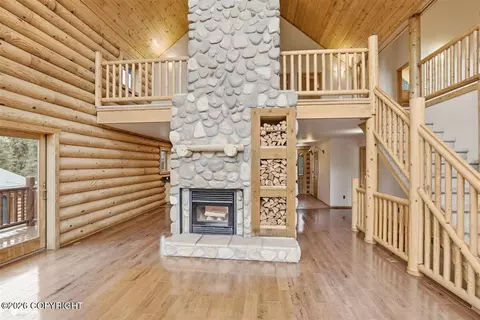 Living - 22339 Elkhorn Cir, Eagle River, AK 99577 photo 5 of 7