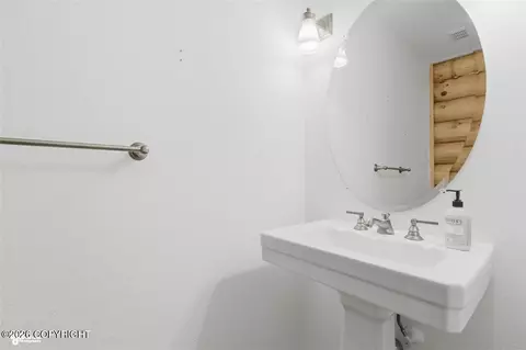 Bath - 22339 Elkhorn Cir, Eagle River, AK 99577 photo 5 of 9