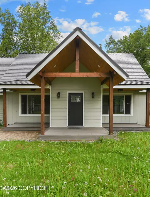 735 W Winter Ave, Wasilla, AK 99654