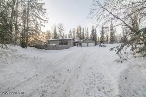 49879 Island Lake Rd, Kenai, AK 99611