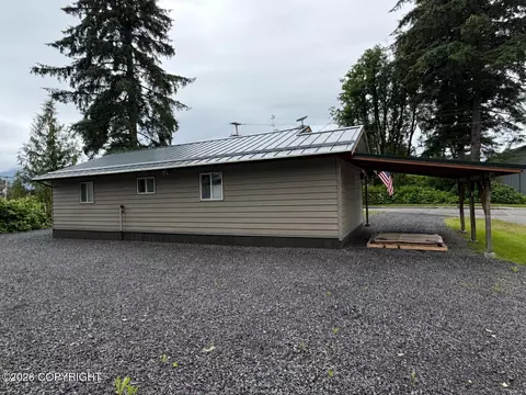 834 Case Ave, Wrangell, AK 99929 photo 5