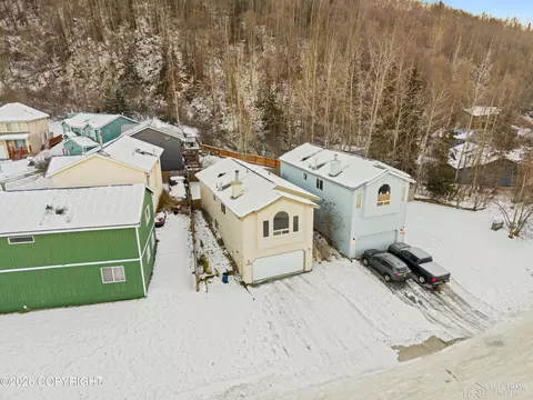 17925 Beaujolais Dr, Eagle River, AK 99577