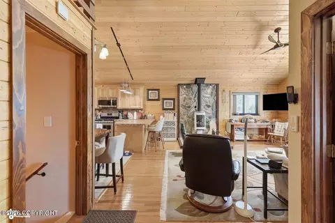 Entry Way - 16389 Easy St, Ninilchik, AK 99639 photo 3 of 5