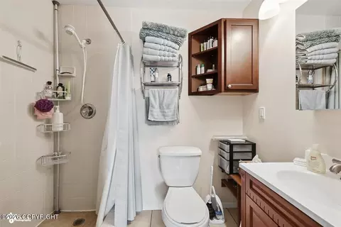 Bath - 16389 Easy St, Ninilchik, AK 99639 photo 2 of 2