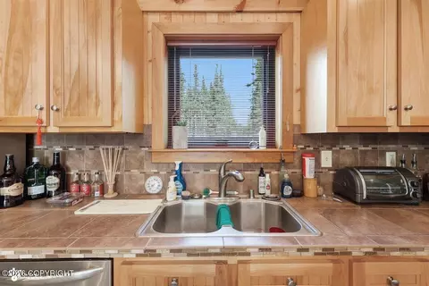 Kitchen - 16389 Easy St, Ninilchik, AK 99639 photo 3 of 5