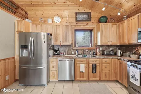 Kitchen - 16389 Easy St, Ninilchik, AK 99639 photo 2 of 5