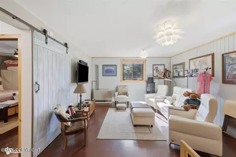 Living - 16389 Easy St, Ninilchik, AK 99639 photo 6 of 7