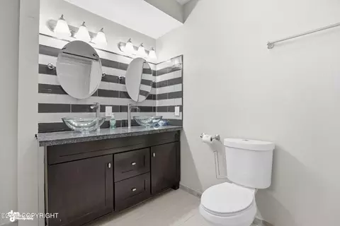 Bath - 19407 Trail Bay Dr, Eagle River, AK 99577 photo 1 of 8